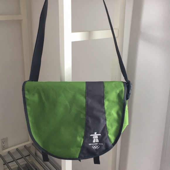 Vancouver 2010 olympic games computer bag - Picture 1 of 3